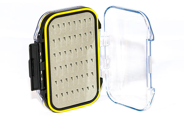 Waterproof Acrylic Fly Box ( holds 154 standard flies) FREE x 22 Flies